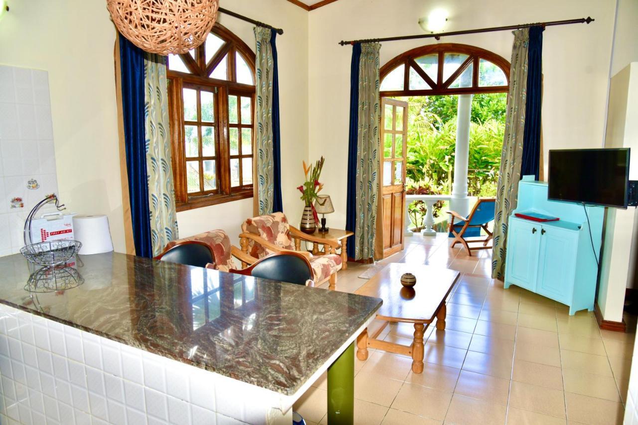 La Petite Maison And Sea Splash Baie Sainte Anne Εξωτερικό φωτογραφία